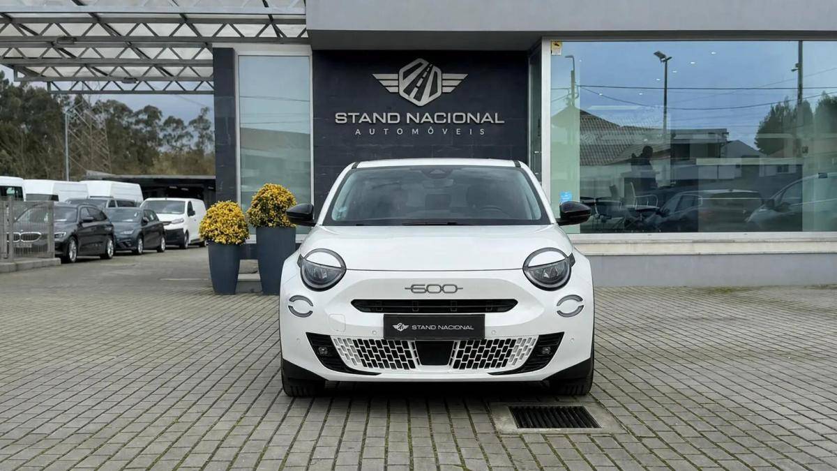 fiat-600-2026-gasolina-1199cc