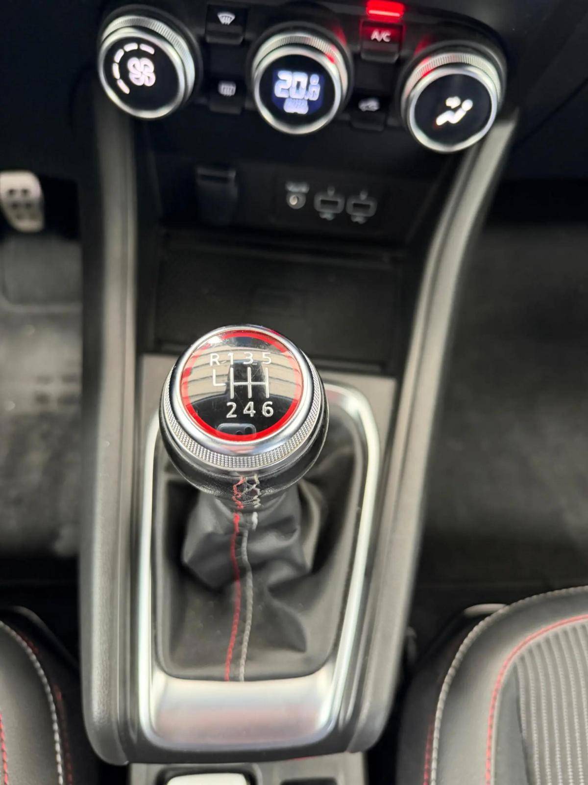 renault-captur-2023-gasolina-999cc