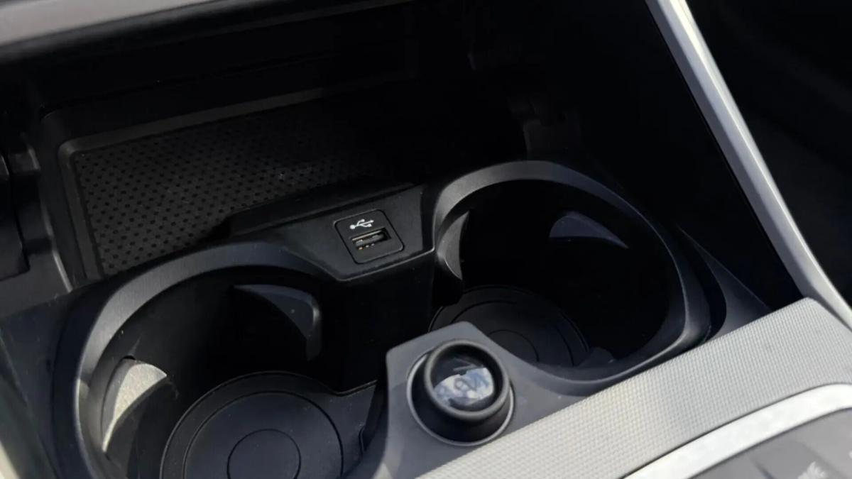 bmw-serie-3-330e-2020-hibrido-a-gasolina-1998cc