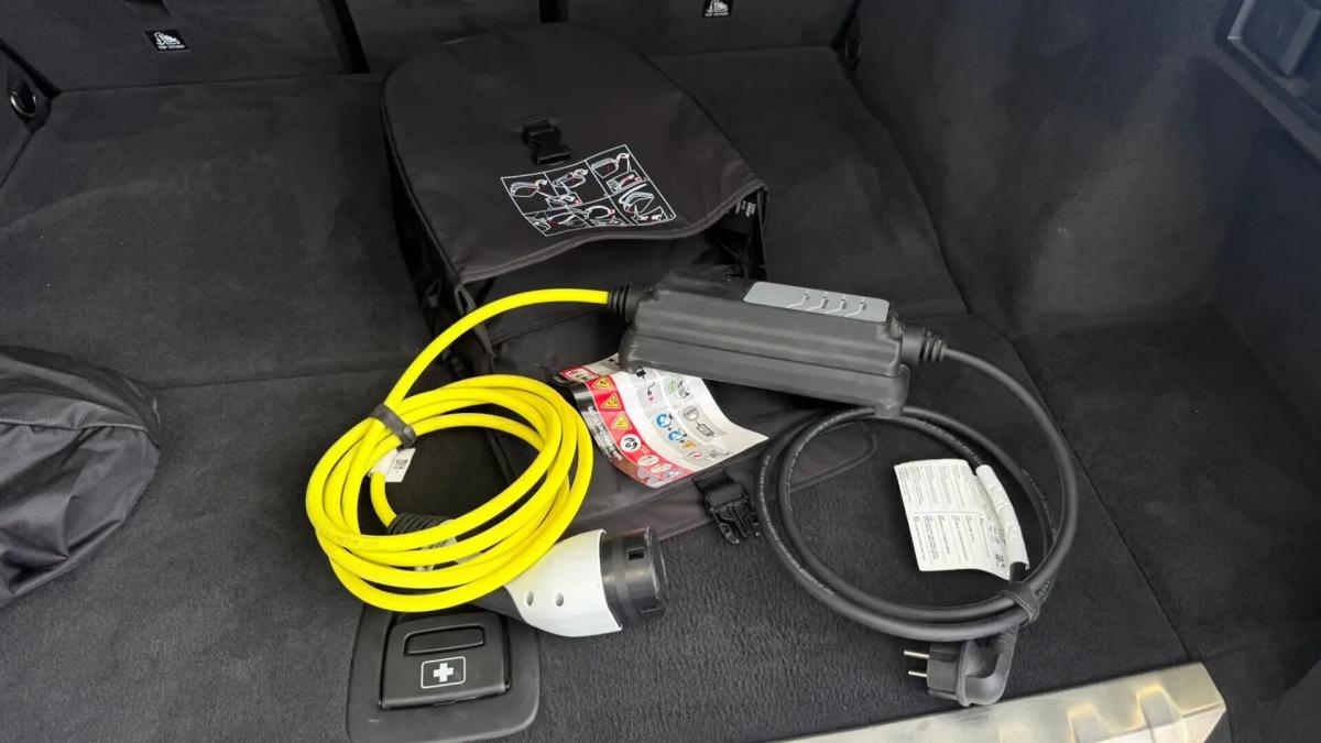 bmw-serie-3-330e-2020-hibrido-a-gasolina-1998cc