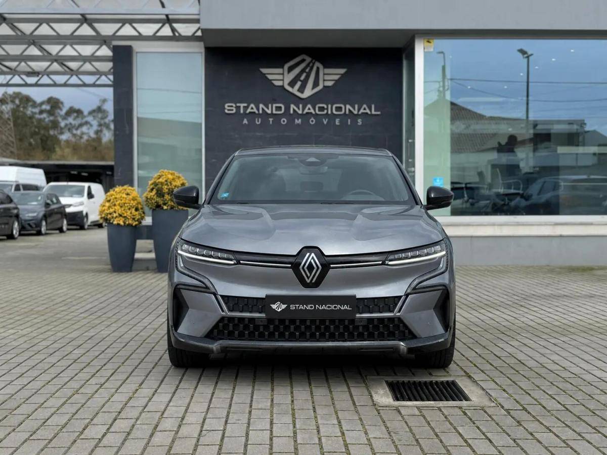 renault-megane-e-tech-2022-eletrico-0cc