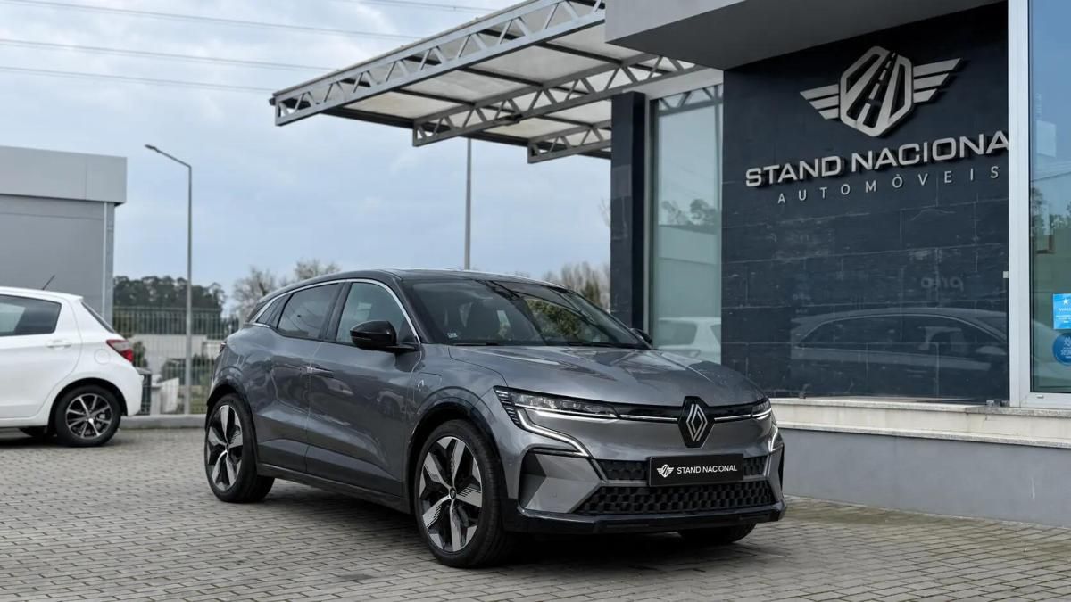 renault-megane-e-tech-2022-eletrico-0cc