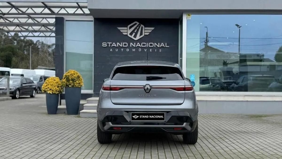 renault-megane-e-tech-2022-eletrico-0cc