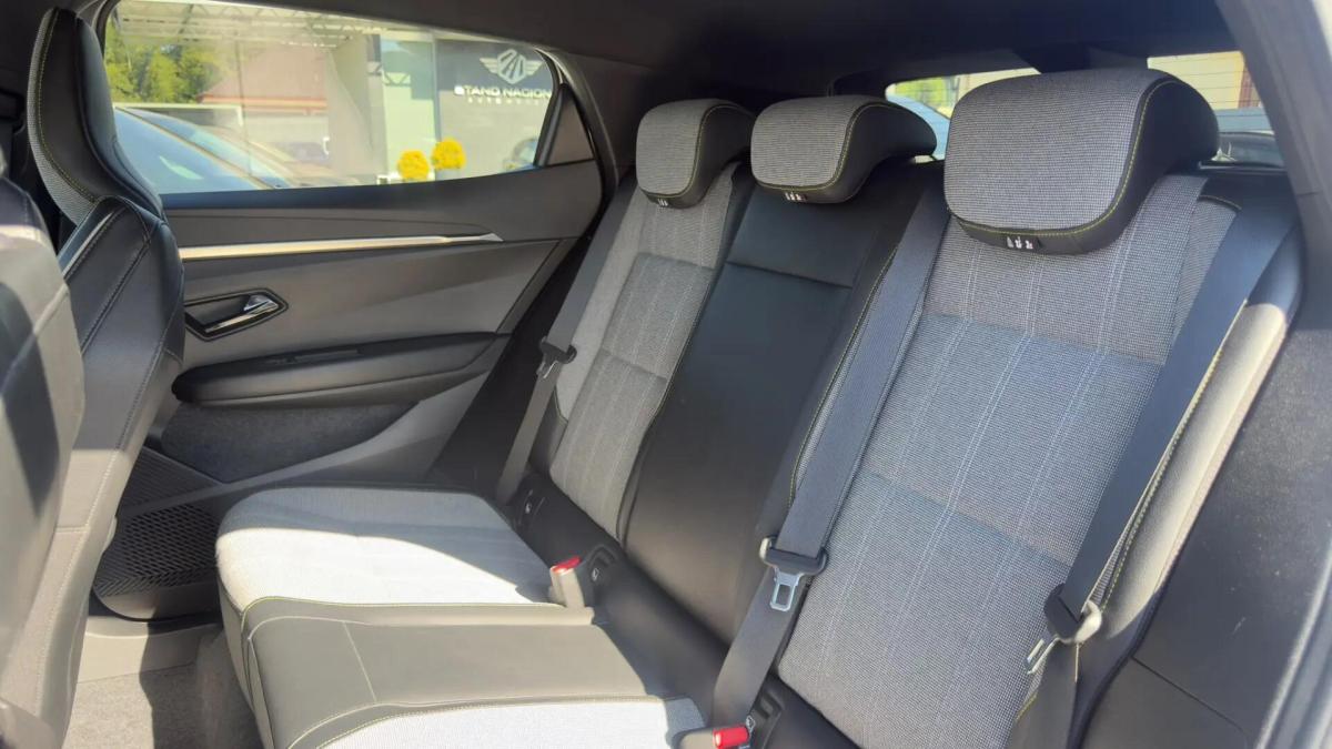 renault-megane-e-tech-2022-eletrico-0cc