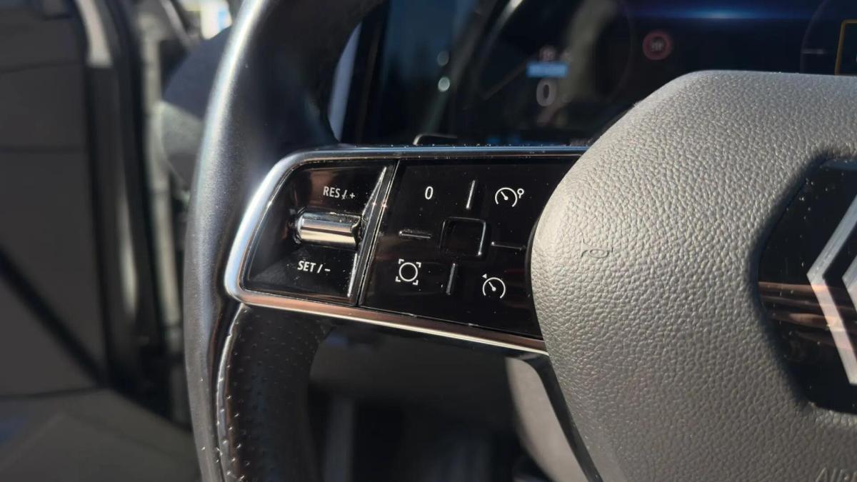 renault-megane-e-tech-2022-eletrico-0cc