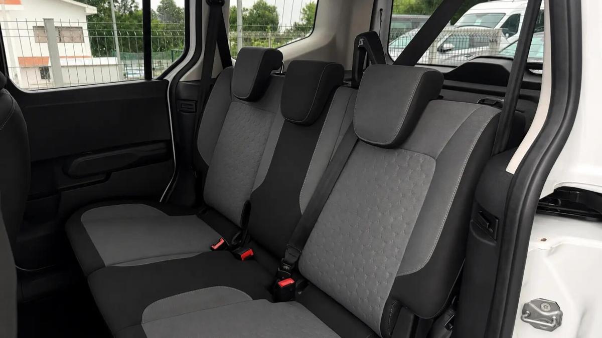 ford-tourneo-courier-2025-gasolina-998cc