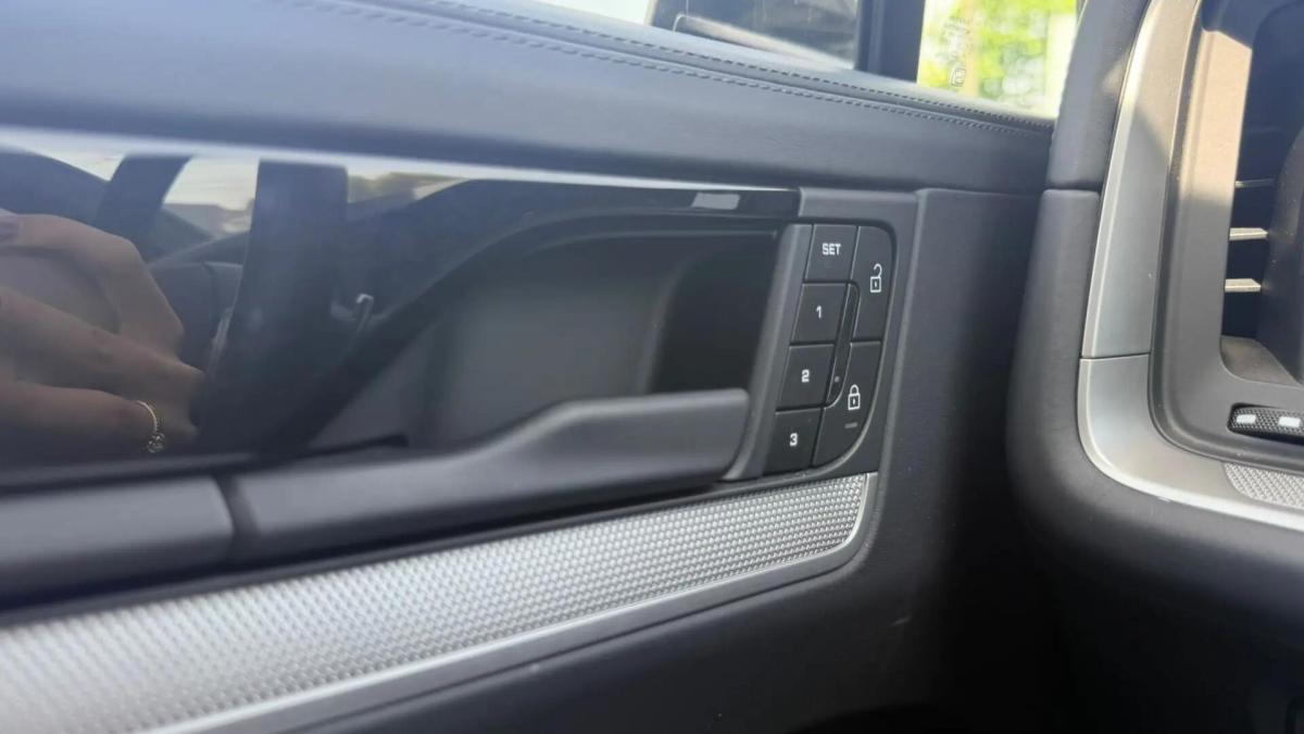 porsche-cayenne-2025-hibrido-a-gasolina-2995cc