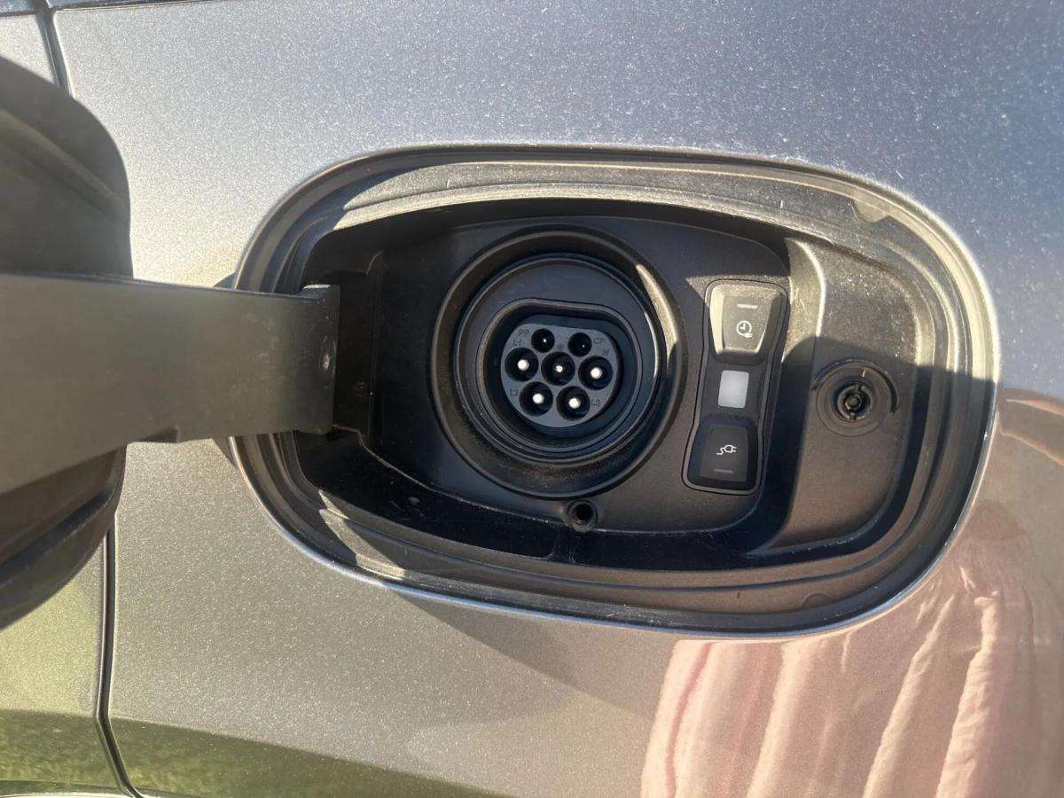 porsche-cayenne-2025-hibrido-a-gasolina-2995cc