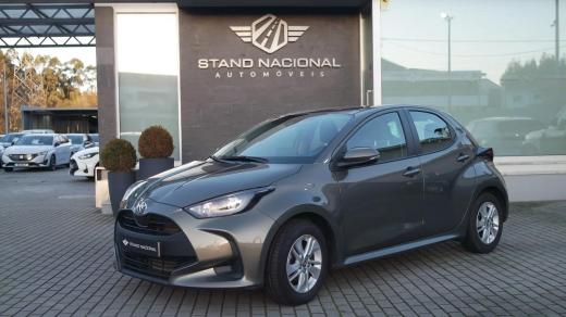 toyota-yaris-2022-hibrido-a-gasolina-1490cc