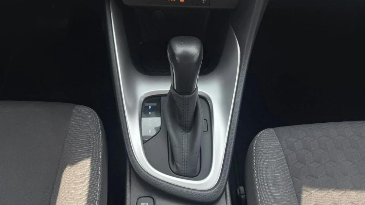 toyota-yaris-2022-hibrido-a-gasolina-1490cc