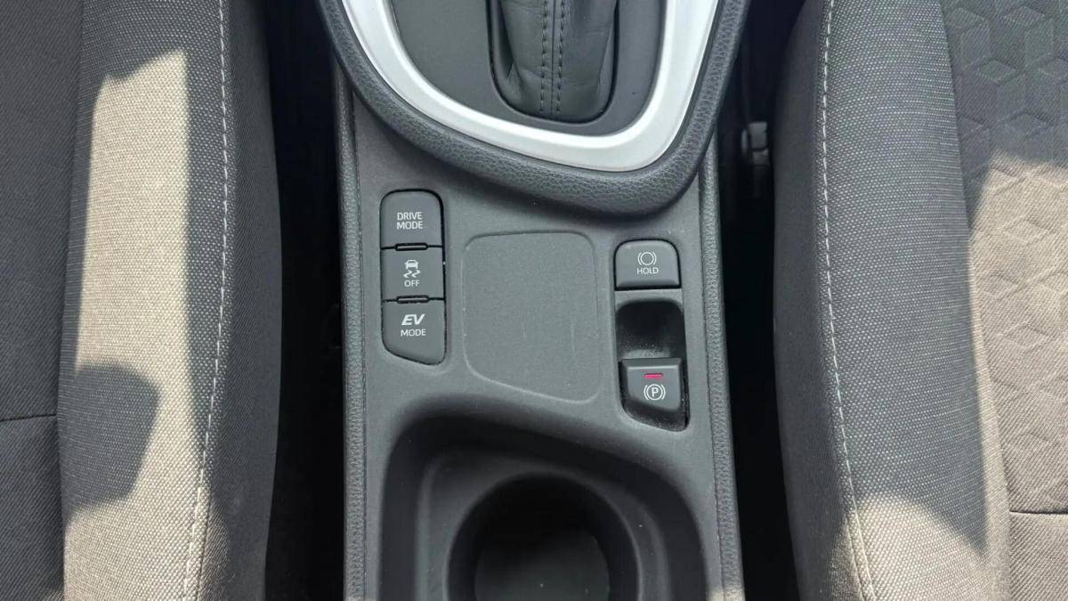 toyota-yaris-2022-hibrido-a-gasolina-1490cc
