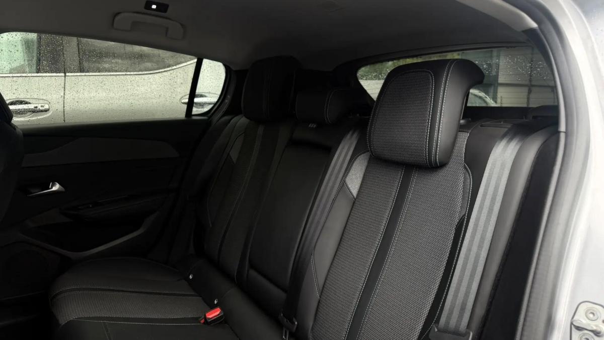 peugeot-308-2024-gasolina-1199cc