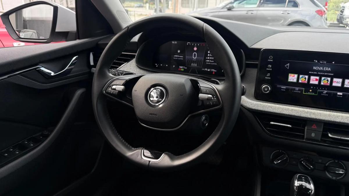 skoda-scala-2025-gasolina-999cc