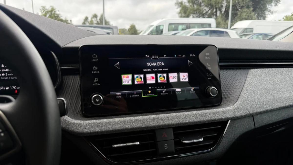 skoda-scala-2025-gasolina-999cc