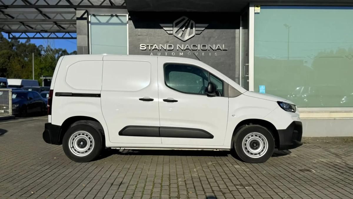 fiat-doblo-2025-diesel-1499cc