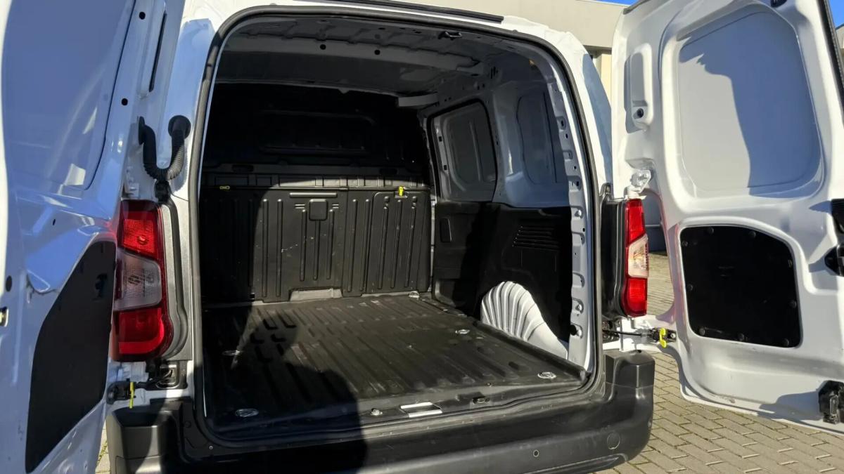 fiat-doblo-2025-diesel-1499cc