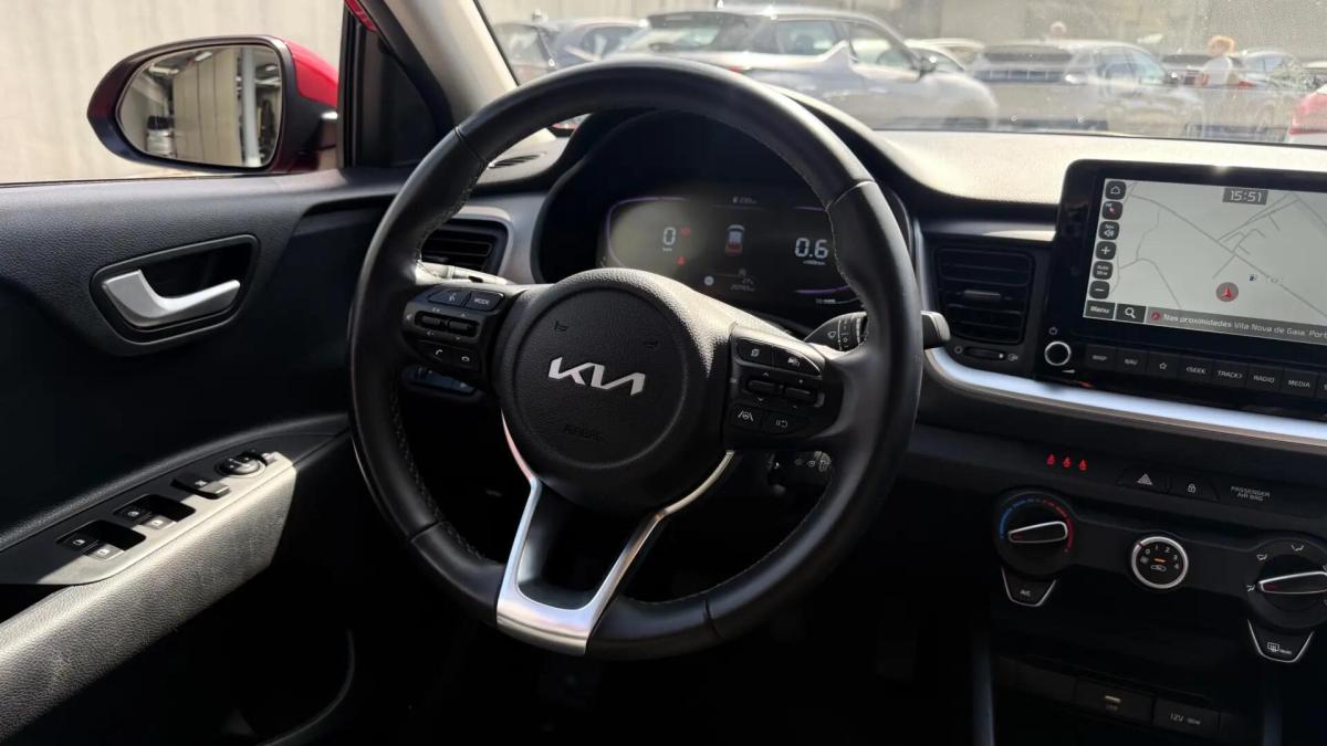 kia-stonic-2025-gasolina-1197cc