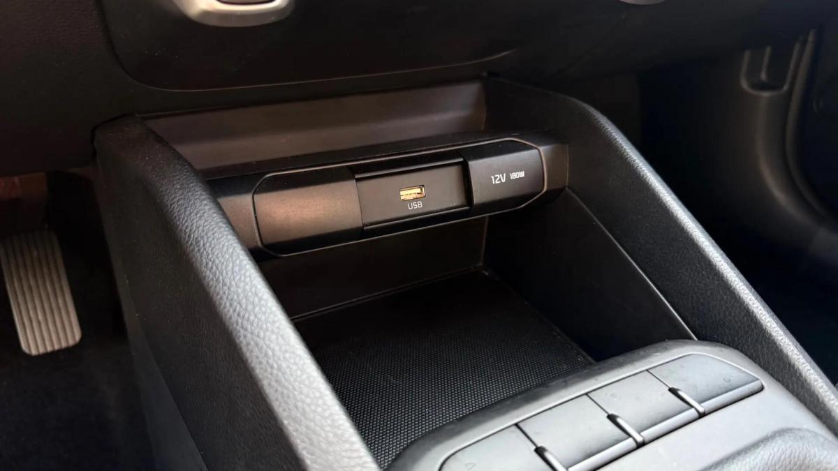kia-stonic-2025-gasolina-1197cc