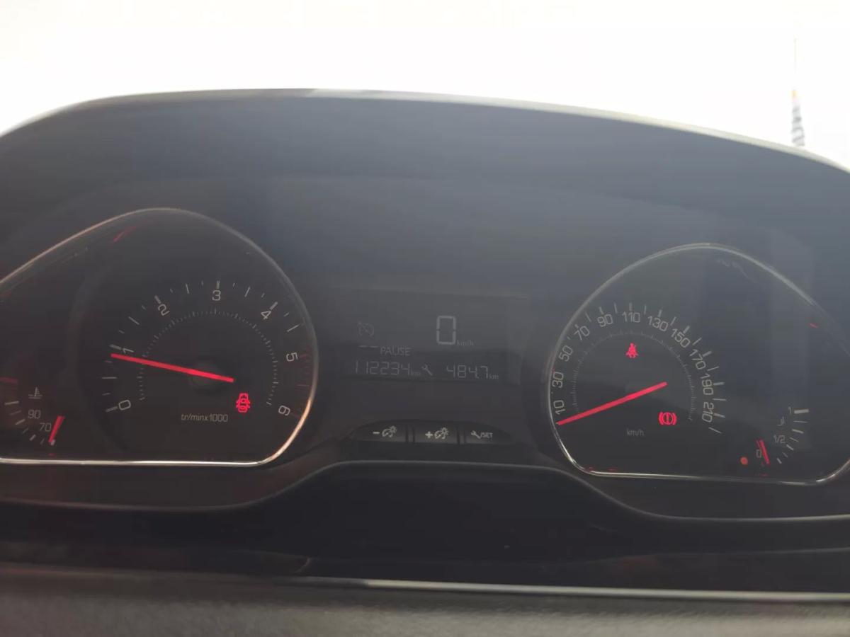 peugeot-208-2012-diesel-1398cc