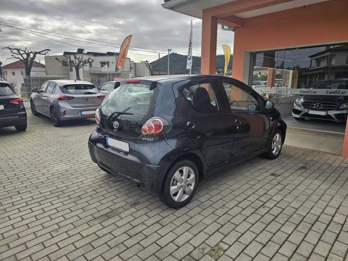 toyota-aygo-2011-gasolina-998cc