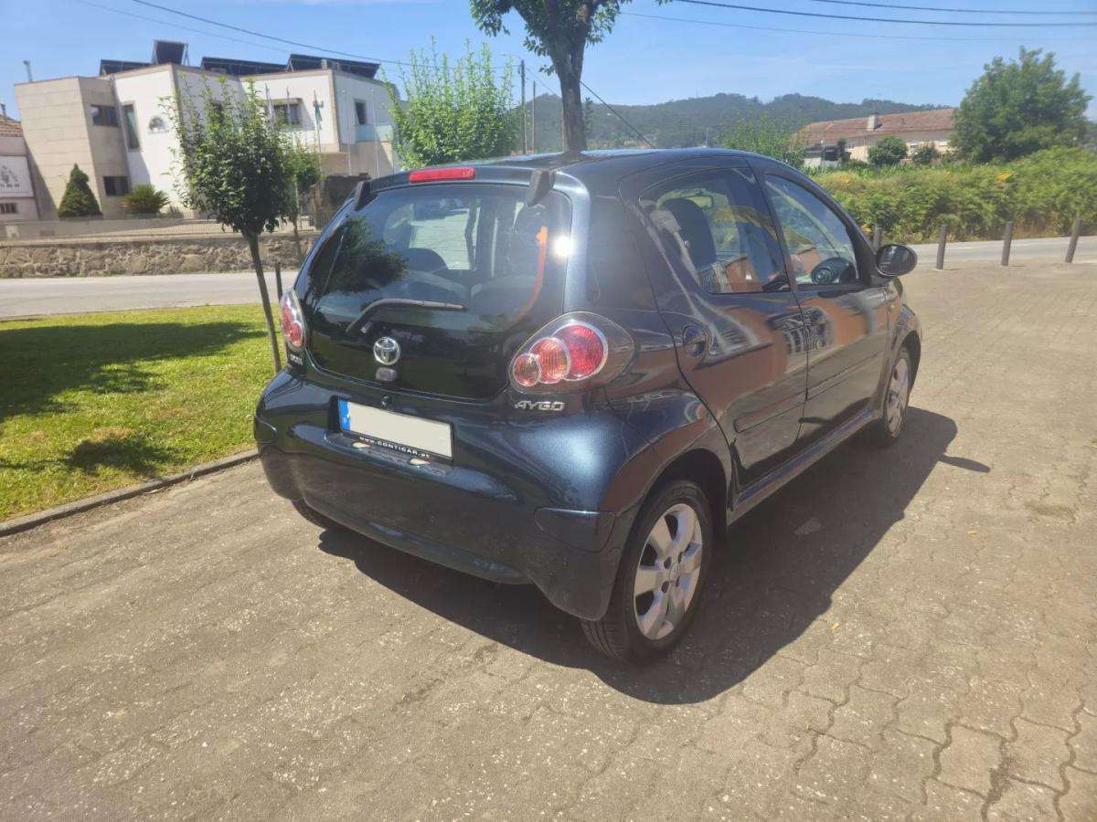 toyota-aygo-2011-gasolina-998cc