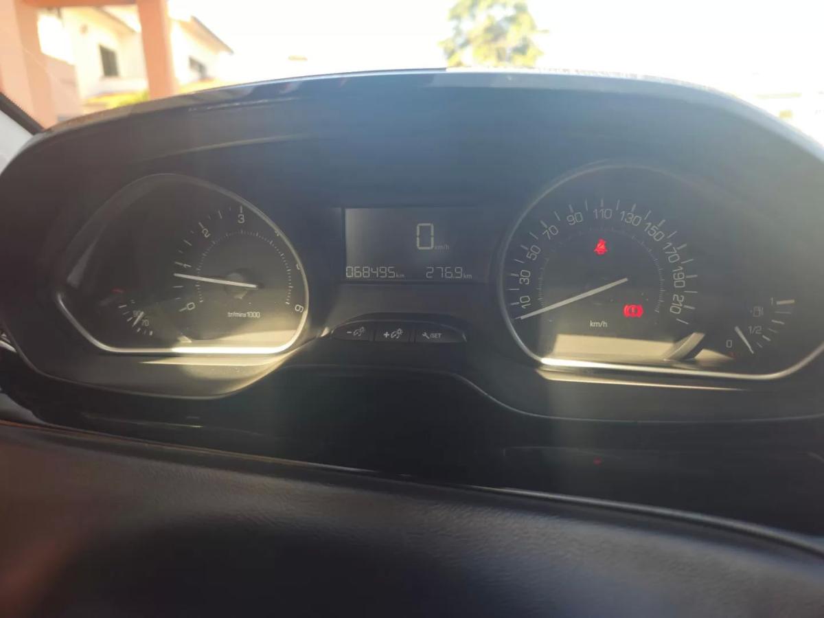 peugeot-208-2019-diesel-1499cc