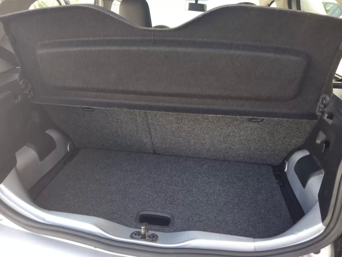 volkswagen-up-2012-gasolina-999cc