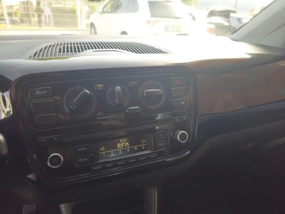 volkswagen-up-2012-gasolina-999cc