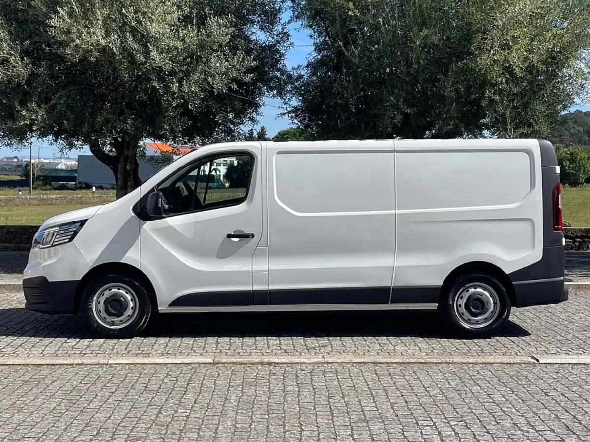 renault-trafic-2023-diesel-1997cc