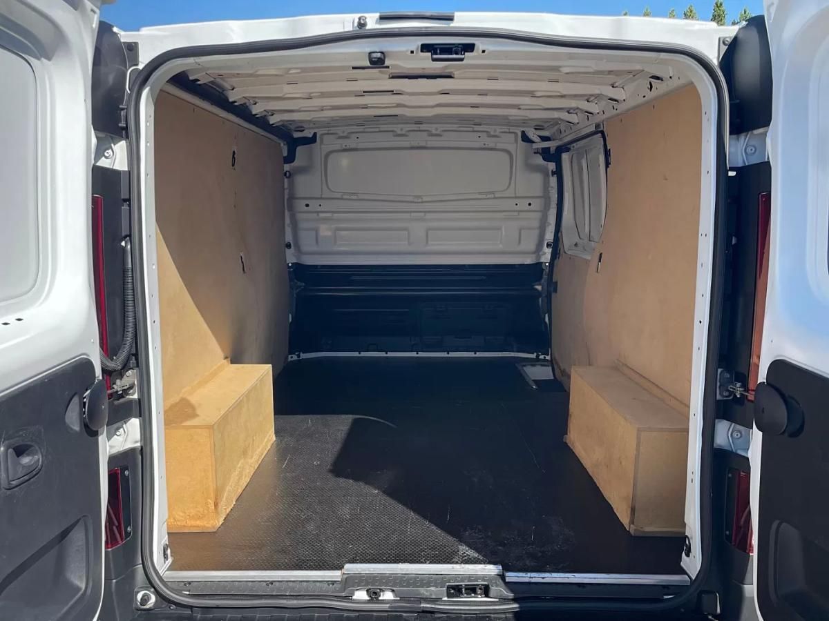 renault-trafic-2023-diesel-1997cc