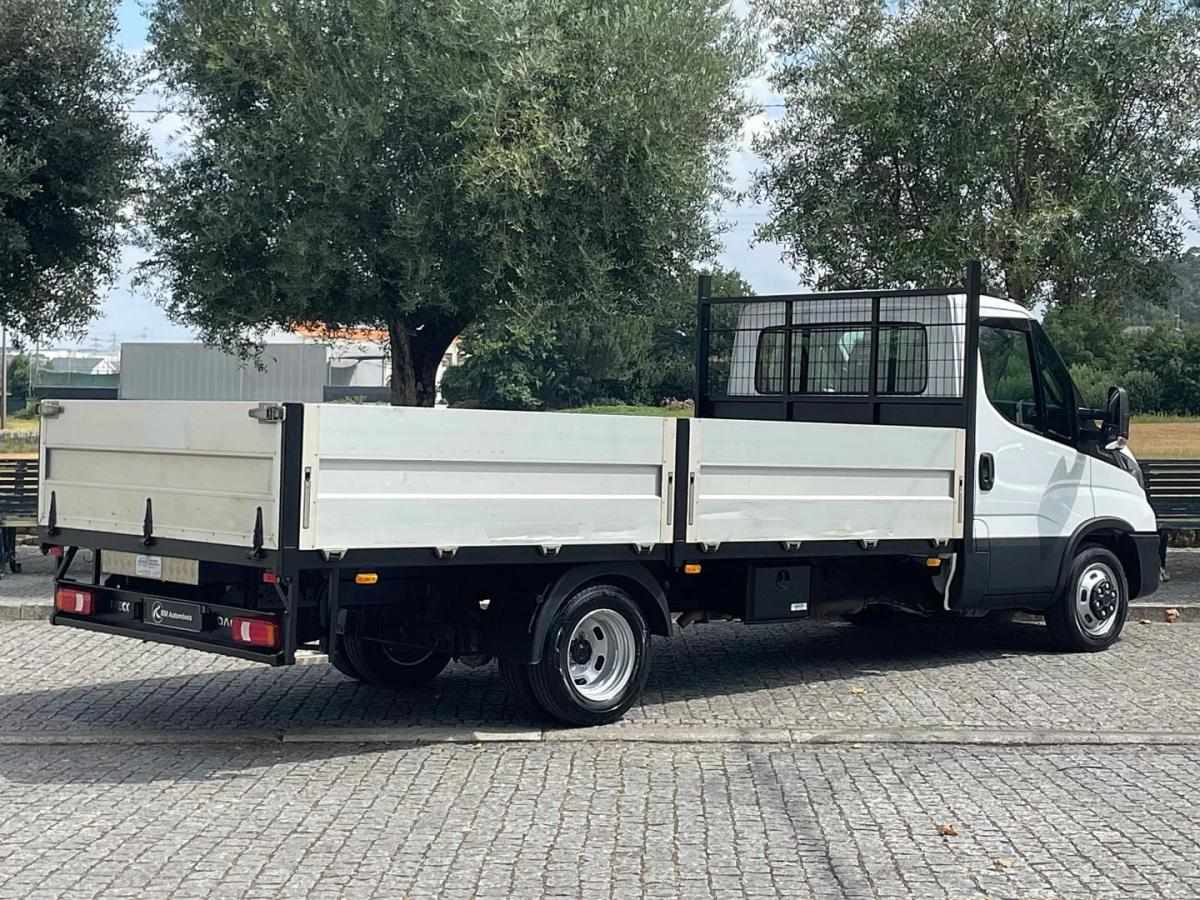 iveco-daily-2022-diesel-2998cc