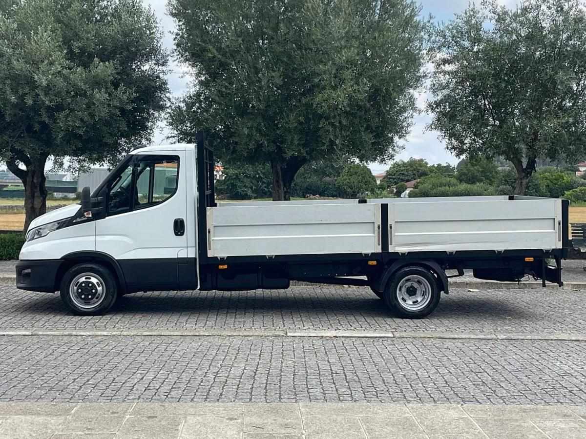 iveco-daily-2022-diesel-2998cc