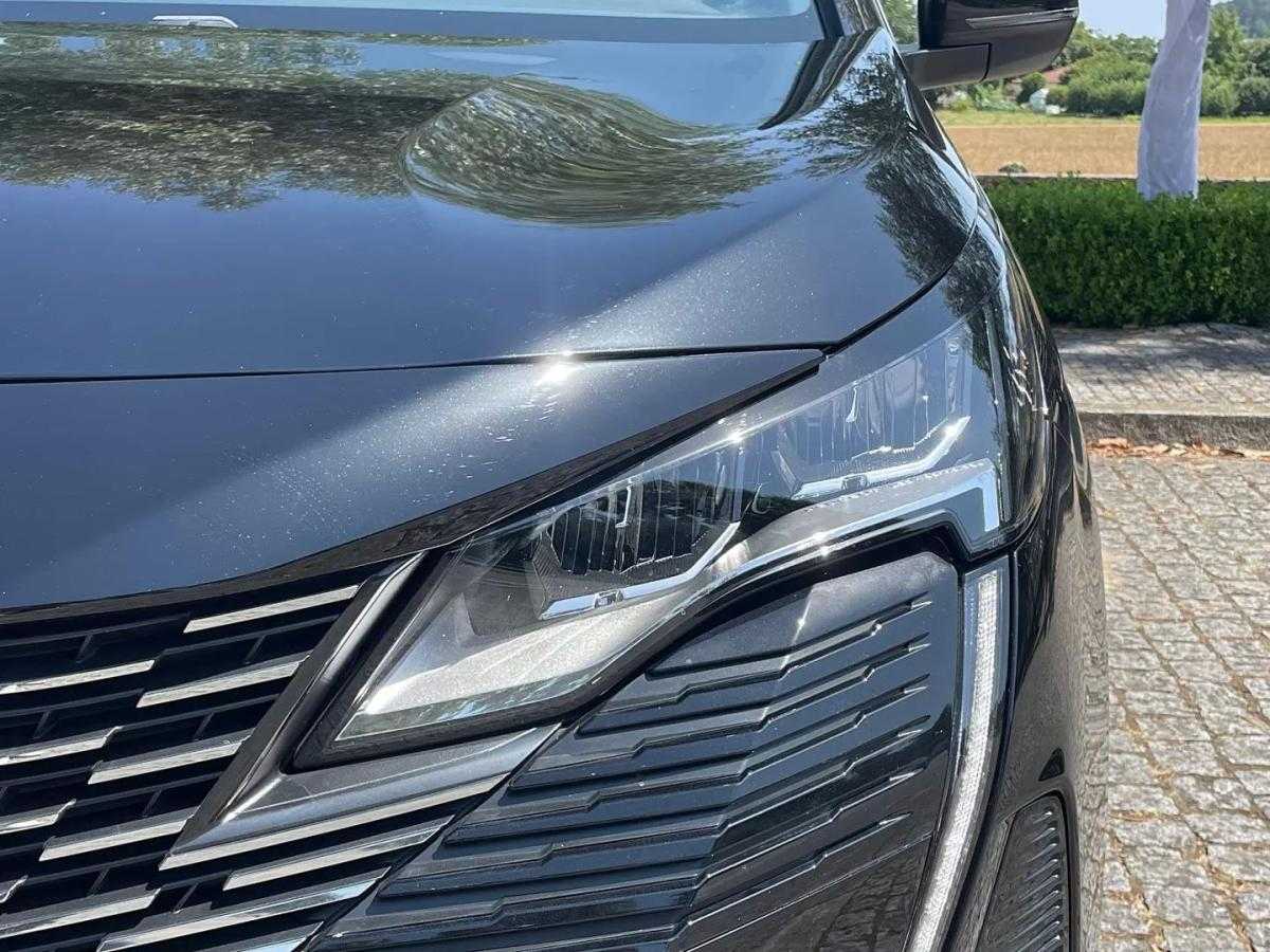peugeot-3008-2023-hibrido-1598cc