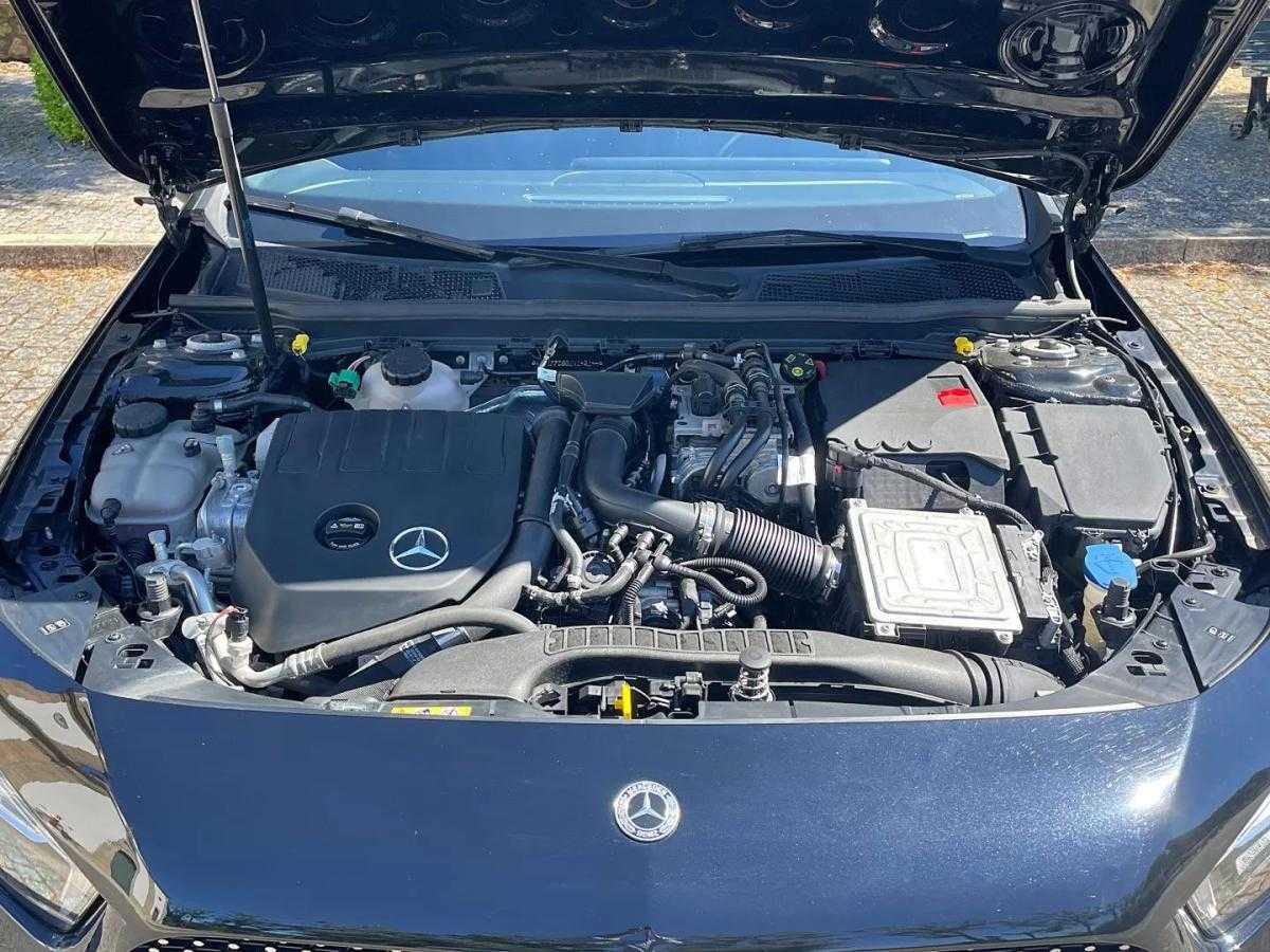 mercedes-benz-classe-a-2022-hibrido-1332cc