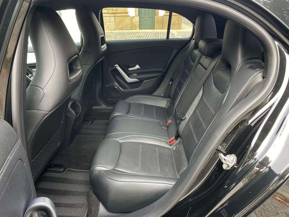 mercedes-benz-classe-a-2022-hibrido-1332cc