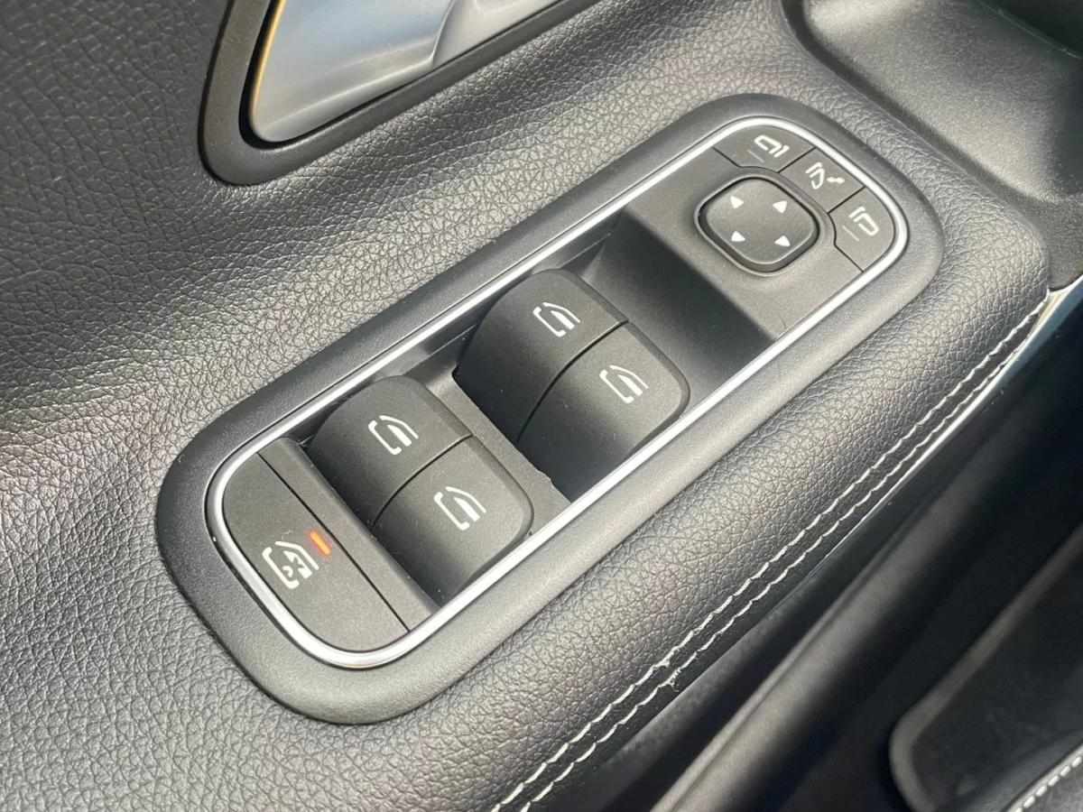 mercedes-benz-classe-a-2022-hibrido-1332cc