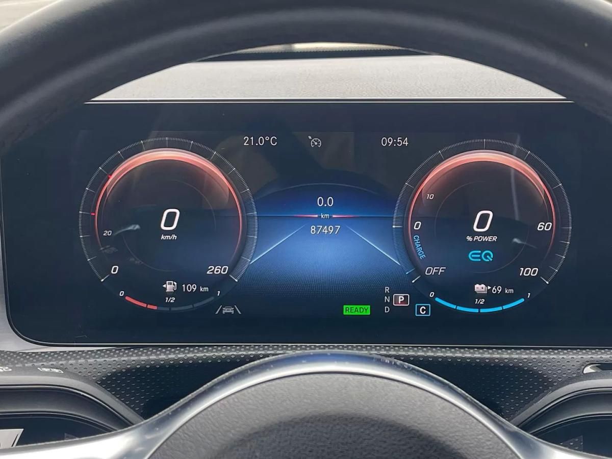 mercedes-benz-classe-a-2022-hibrido-1332cc