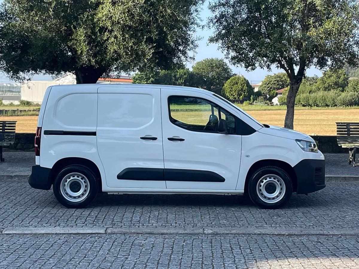 citroen-berlingo-2021-diesel-1499cc