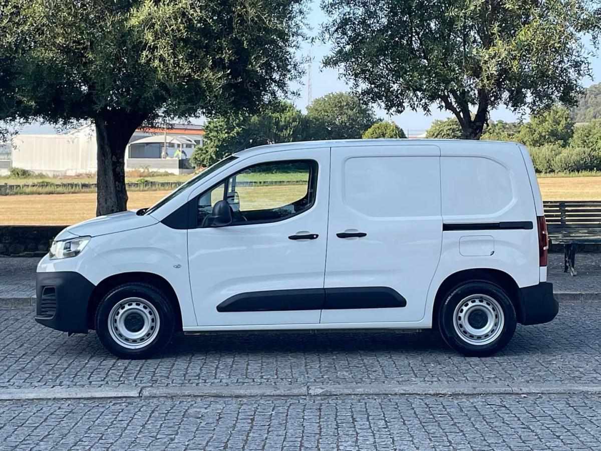 citroen-berlingo-2021-diesel-1499cc