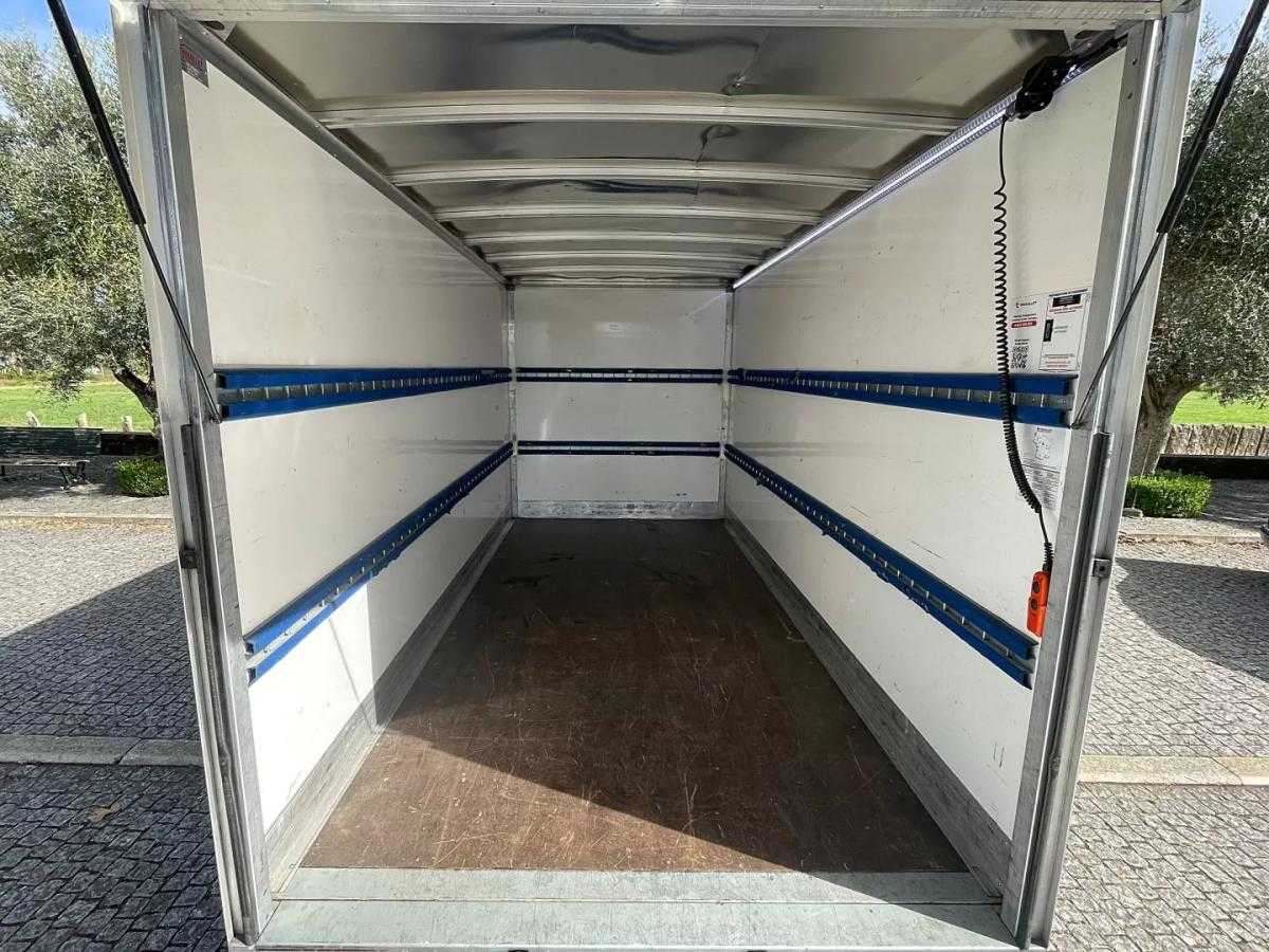 iveco-daily-2024-diesel-2998cc