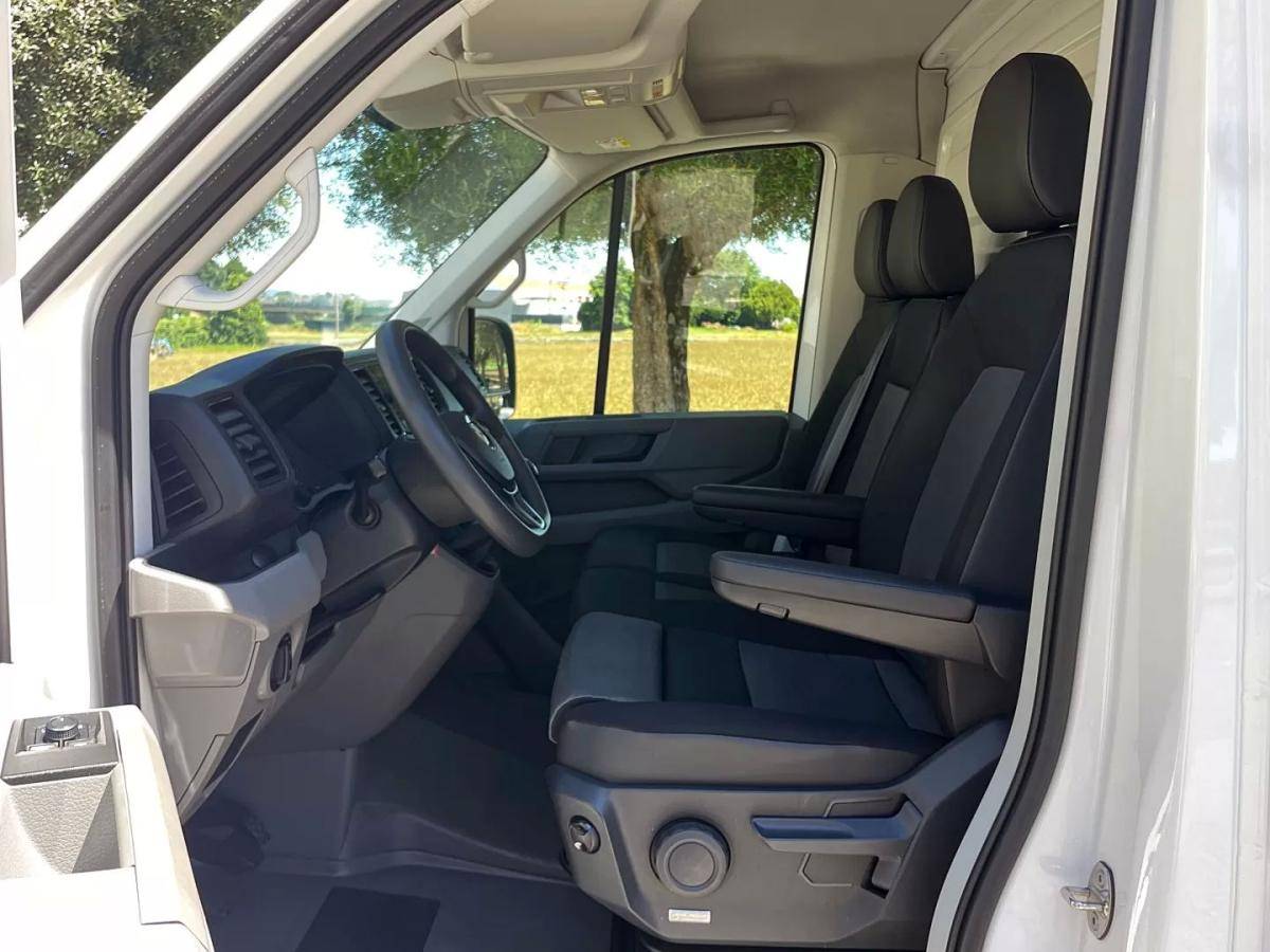 volkswagen-crafter-2022-diesel-1968cc