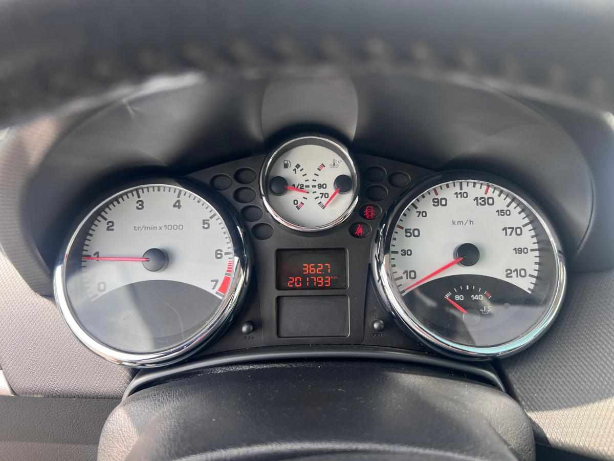 peugeot-207-1-4-vti-2009-gasolina-1397cc