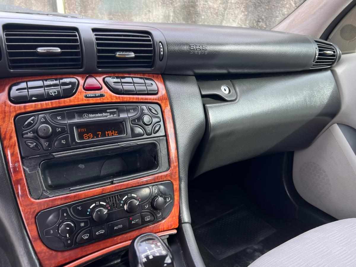 mercedes-benz-classe-c-c-200-cdi-2002-diesel-2148cc