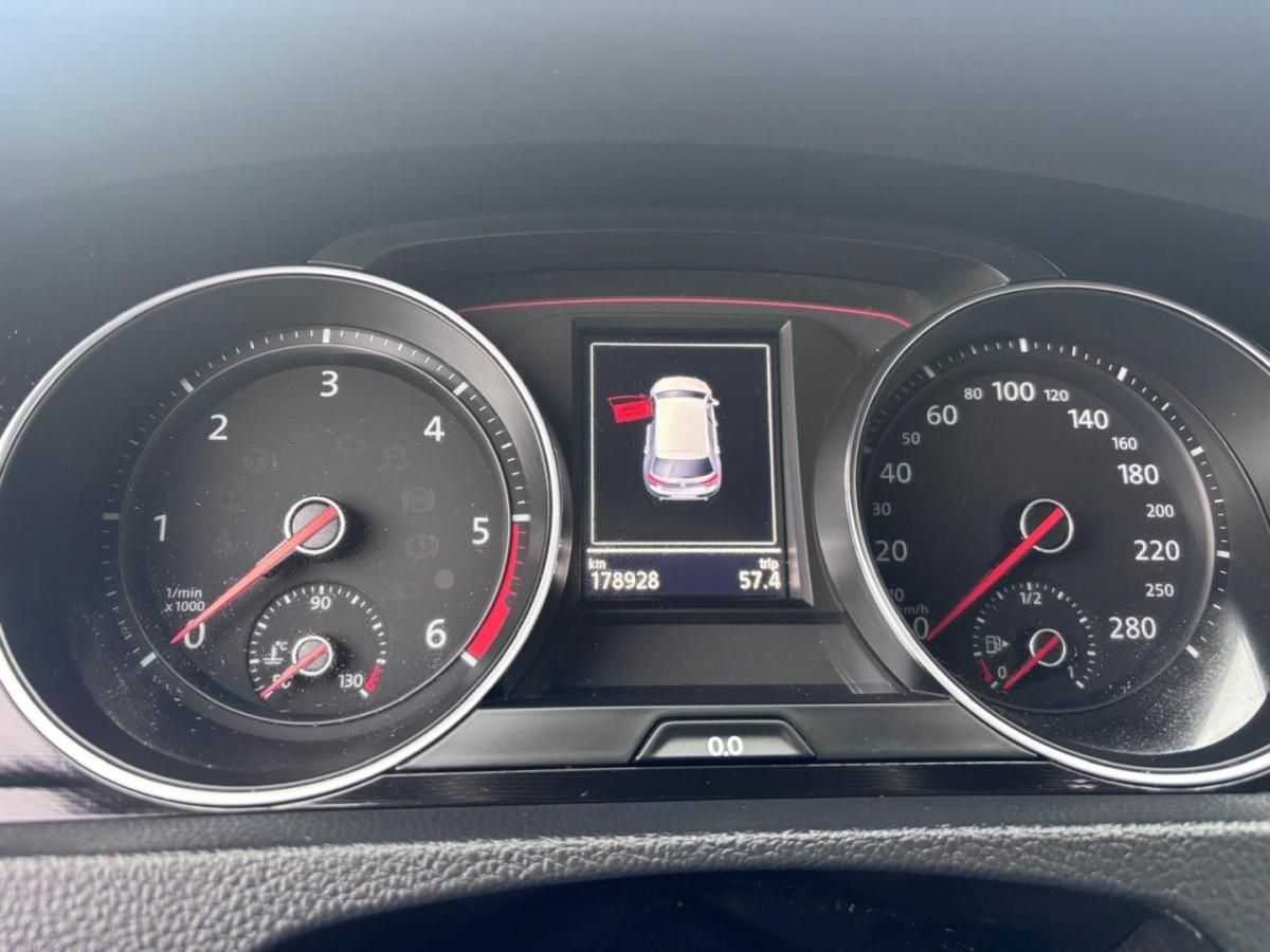 volkswagen-golf-2013-diesel-1968cc