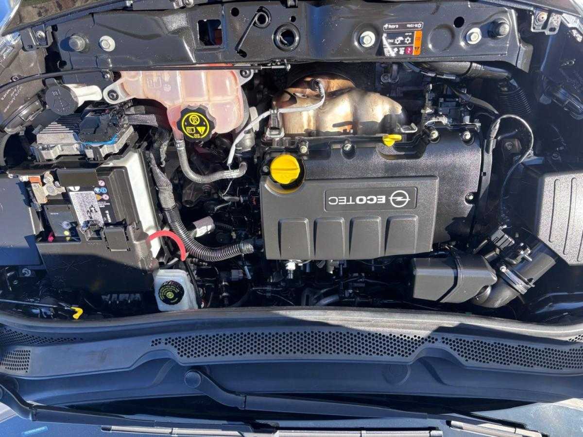 opel-adam-2014-gasolina-1229cc