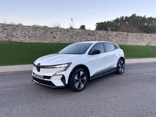 renault-megane-e-tech-2023-eletrico-0cc