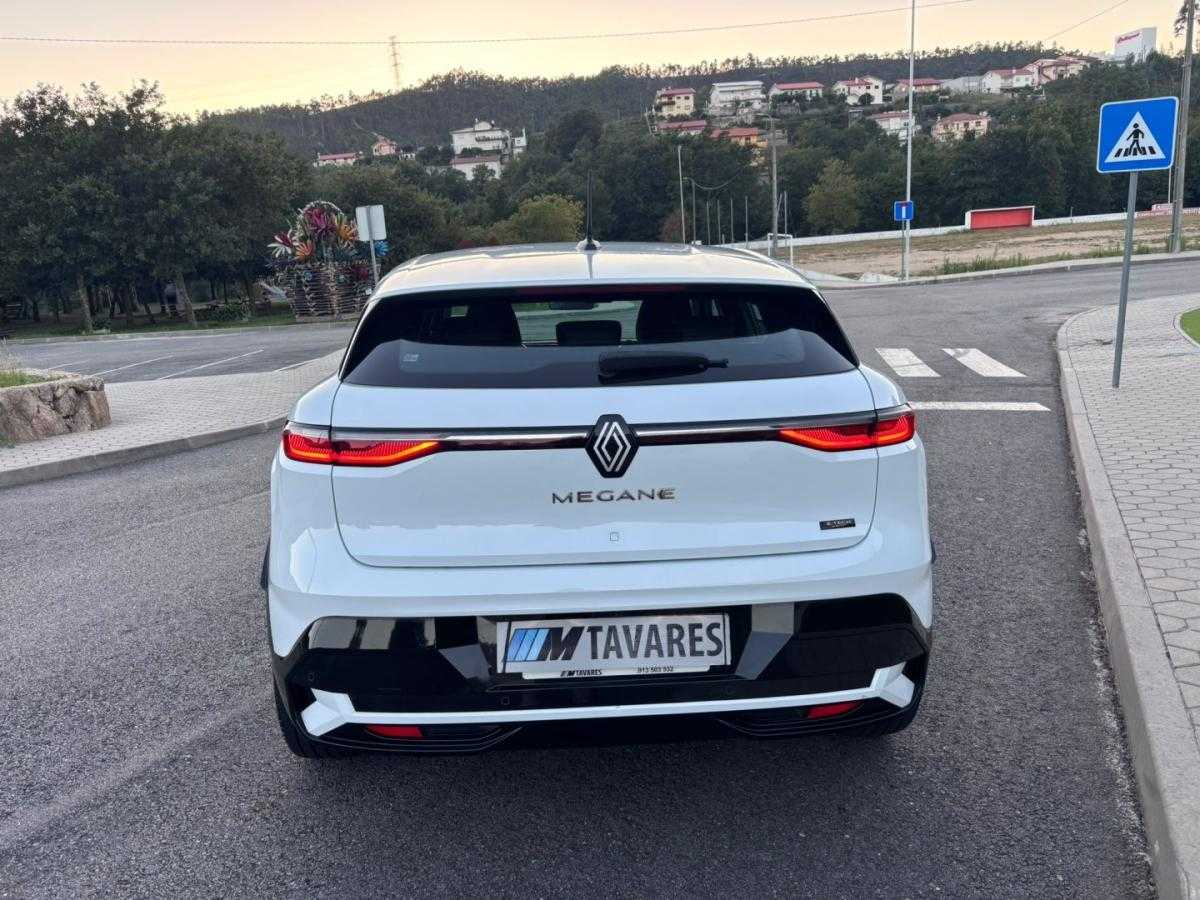 renault-megane-e-tech-2023-eletrico-0cc