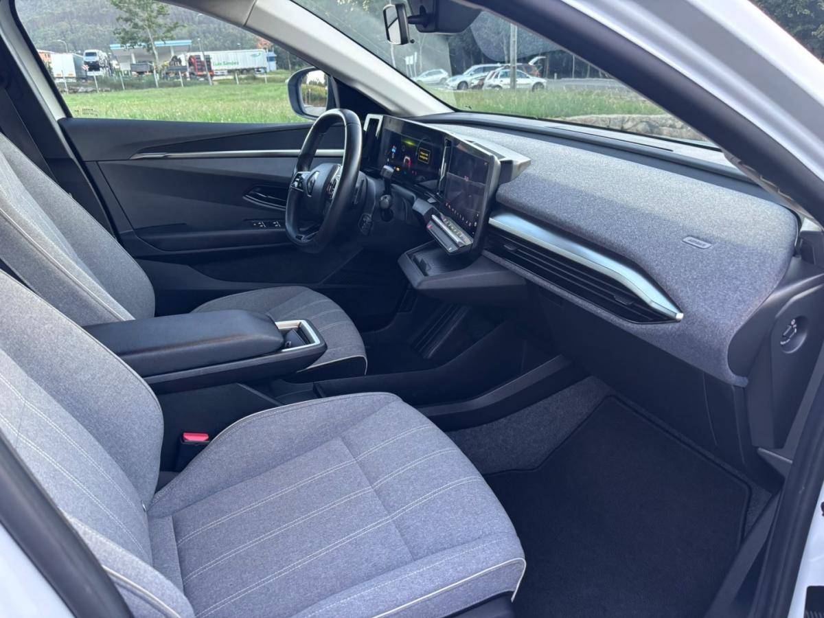 renault-megane-e-tech-2023-eletrico-0cc