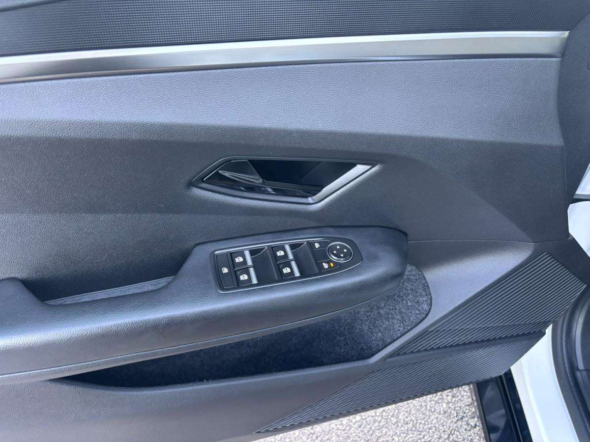 renault-megane-e-tech-2023-eletrico-0cc