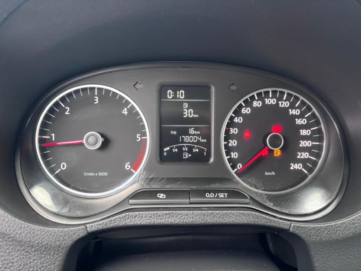 volkswagen-polo-2011-diesel-1199cc